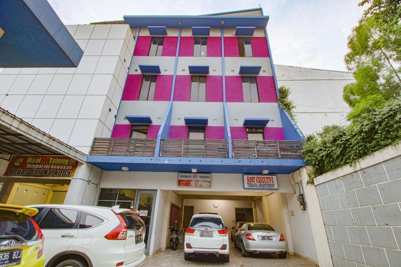 Tobana House Bintaro Hotel Jakarta Exterior photo